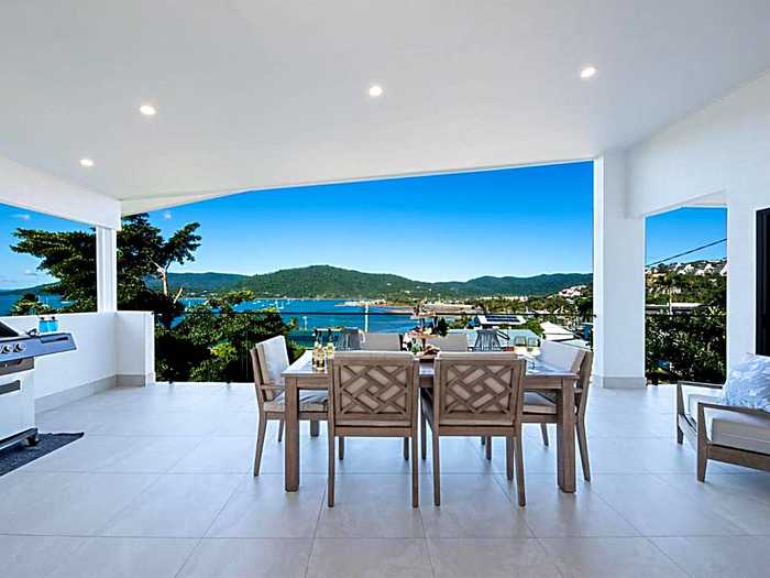 Airlie Bay View
