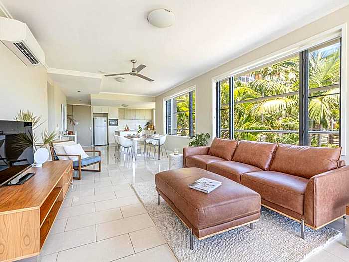 30 Airlie Beach Bliss at The Summit