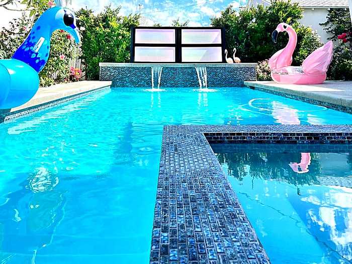 NoHo Luxury Oasis I saltwater pool-spa I lush gardens I 15 mins from Hollywood (Los Angeles)