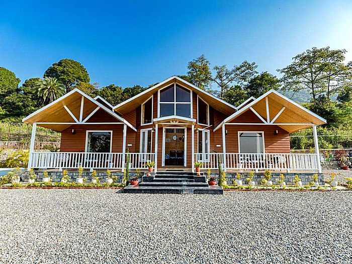 SaffronStays Cottage Glade – luxury wooden cottage near Doon School