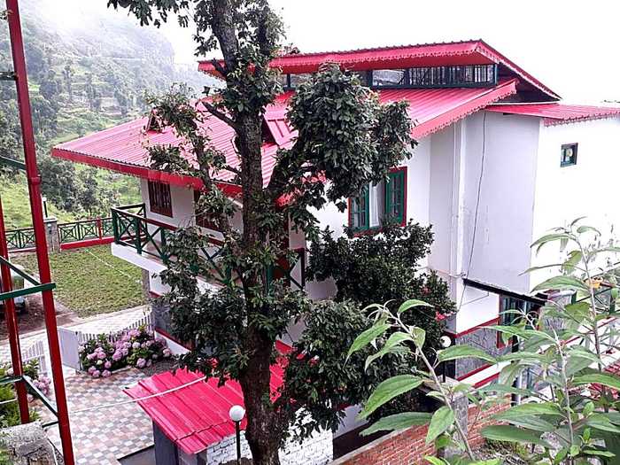 Veenu’s Cottage Mussoorie 5 BHK reducing costs for less bedrooms