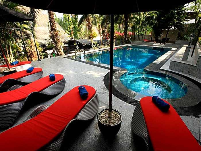 Baan Heaven / Patong Beach Pool Villa Sleeps up to 15